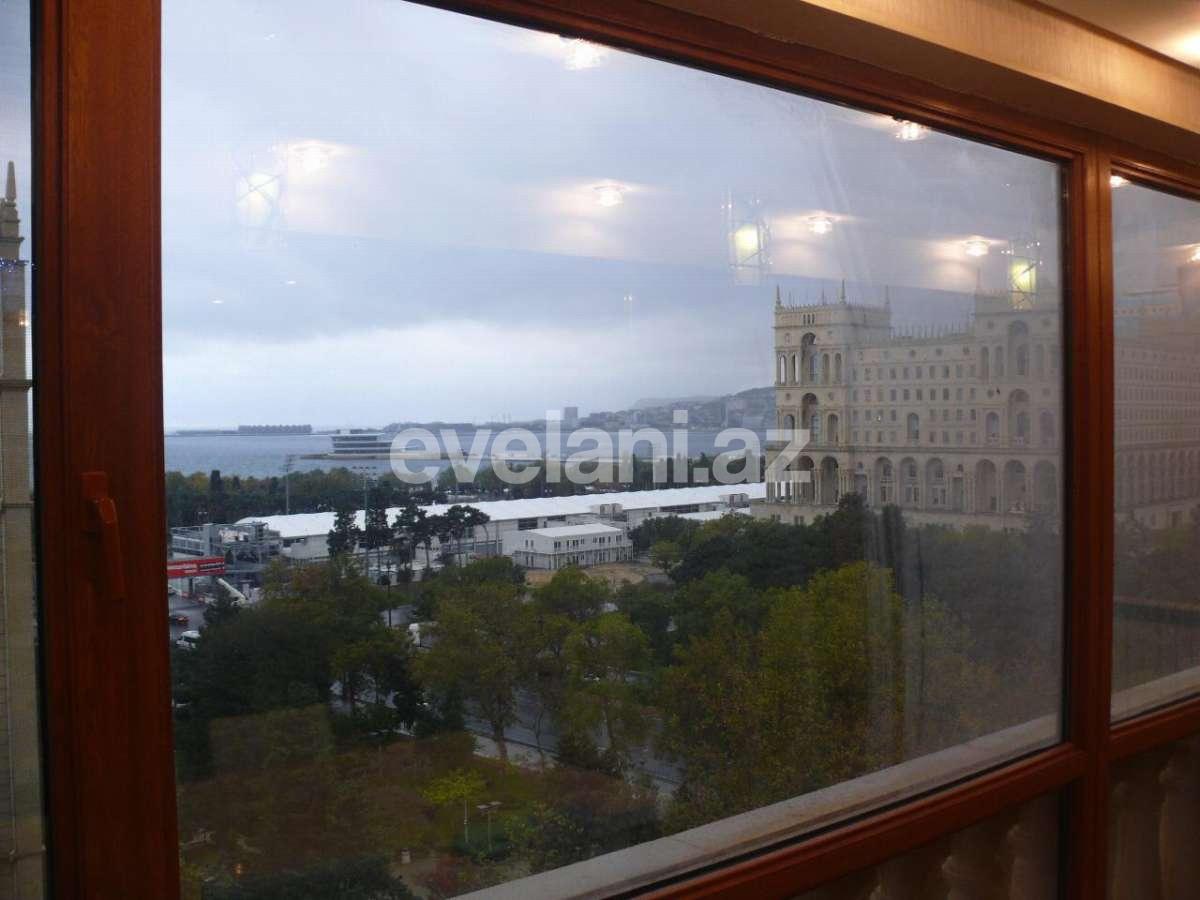 Kirayə verilir, köhnə tikili, 3 otaqlı, 84.99 m², Bakı, Səbail r, Sahil m.