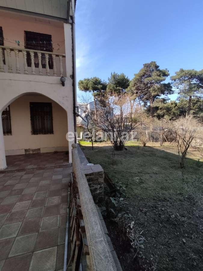 Satılır, həyət evi / bağ, 5 otaqlı, 239 m², Bakı, Nizami r, Qara Qarayev m.
