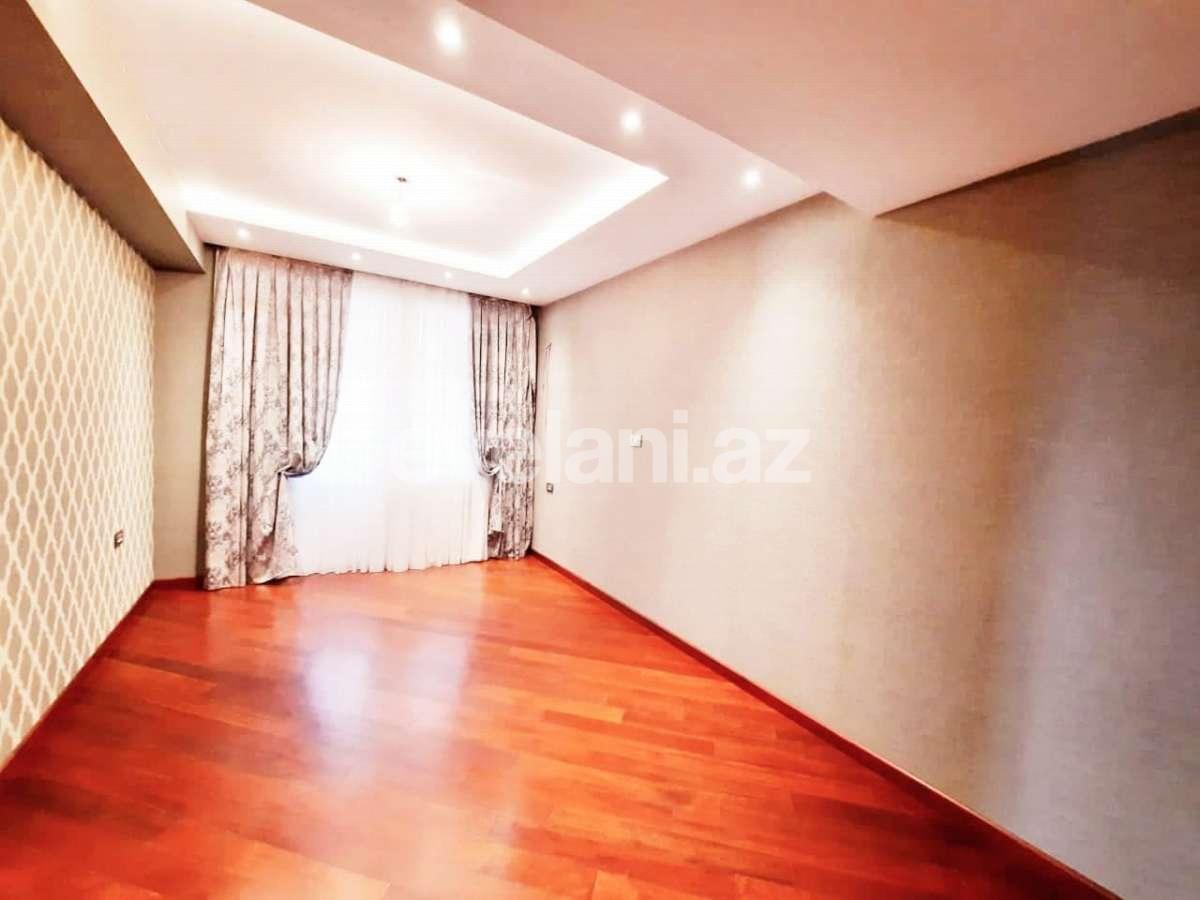 Satılır, yeni tikili, 4 otaqlı, 170 m², Bakı, Nizami r, Qara Qarayev m.