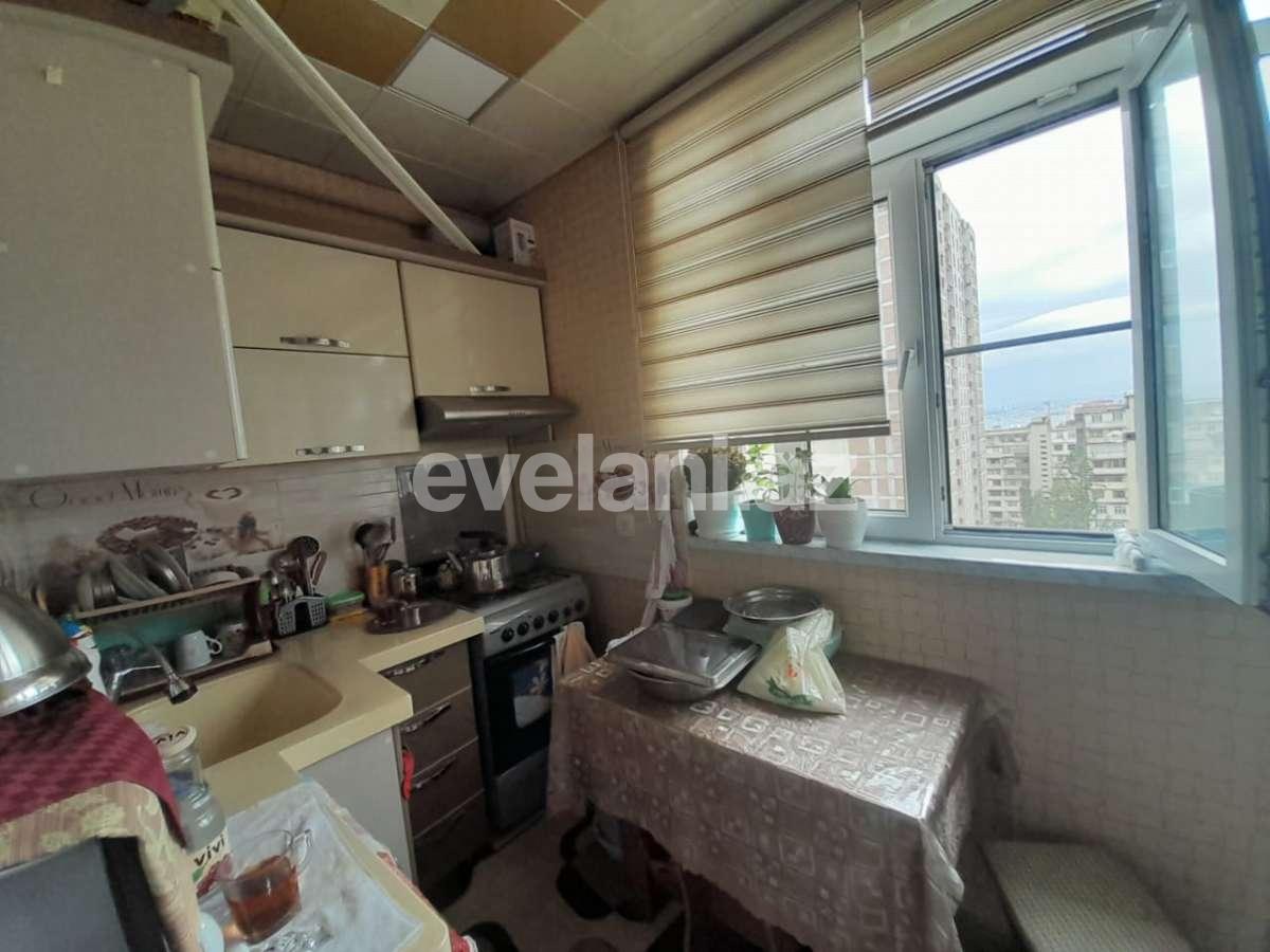 Satılır, köhnə tikili, 3 otaqlı, 60 m², Bakı, Suraxanı r, Massiv D q.