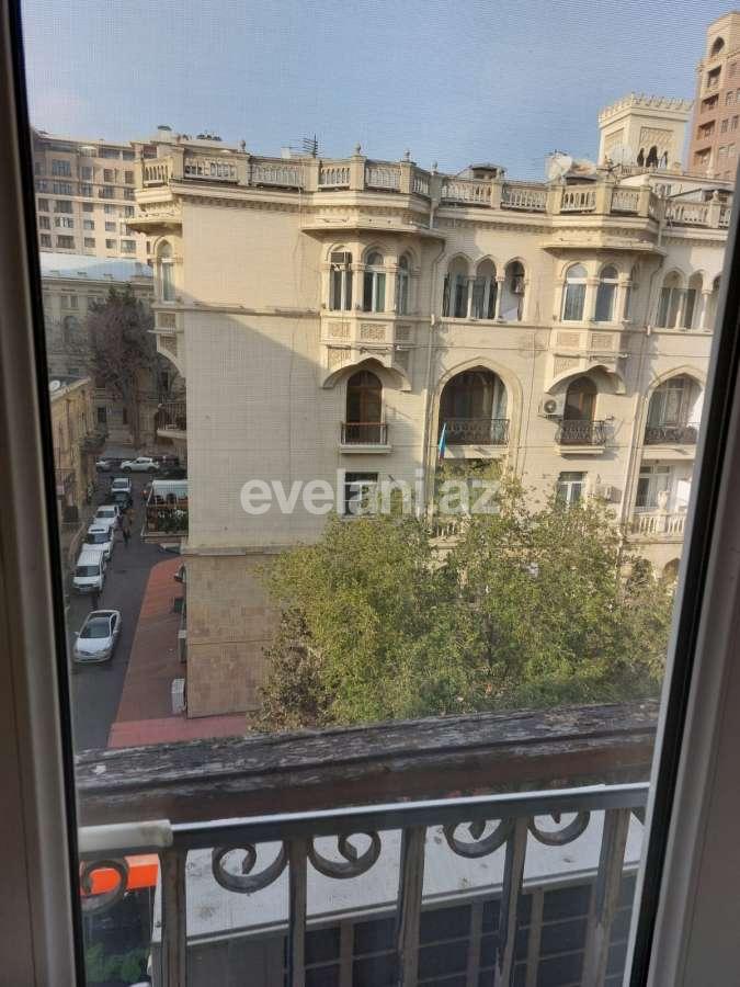 Satılır, köhnə tikili, 2 otaqlı, 55 m², Bakı, Səbail r, Sahil m.