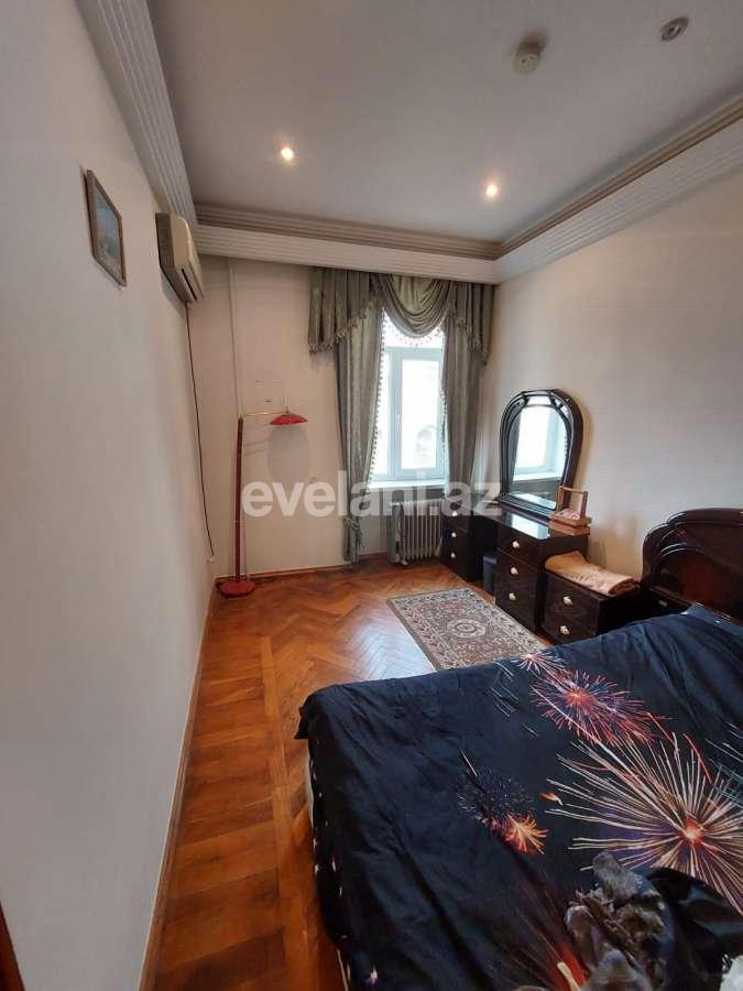 Satılır, köhnə tikili, 2 otaqlı, 55 m², Bakı, Səbail r, Sahil m.