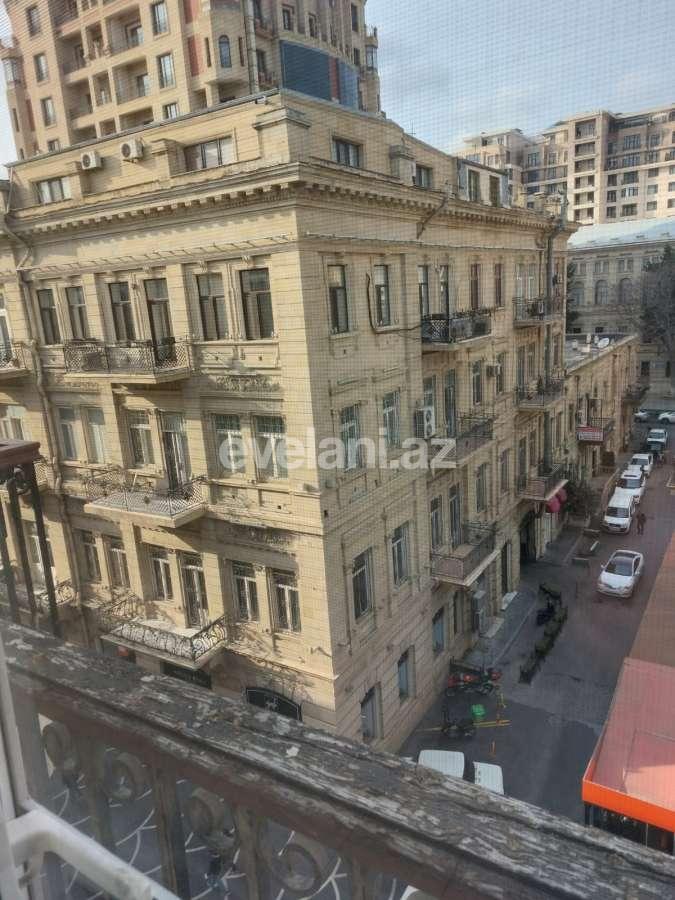 Satılır, köhnə tikili, 2 otaqlı, 55 m², Bakı, Səbail r, Sahil m.