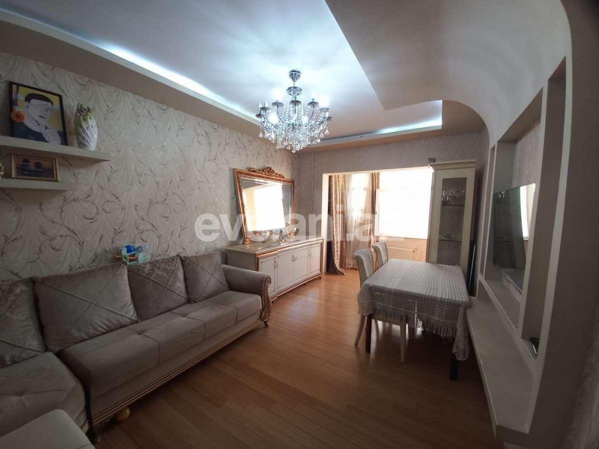 Satılır, köhnə tikili, 3 otaqlı, 65 m², Bakı, Xətai r, Əhmədli q, Xalqlar Dostluğu m.