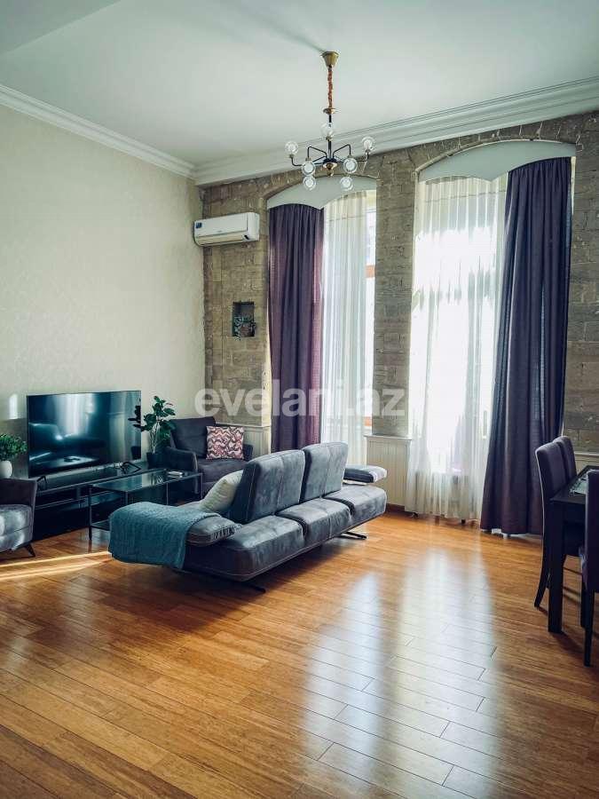 Kirayə verilir, köhnə tikili, 2 otaqlı, 70 m², Bakı, Səbail r, 28 may m.