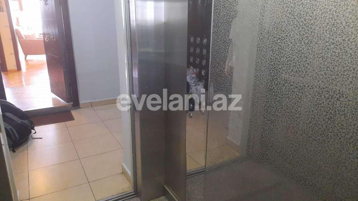 Rent, old building, 3 room, 130 m², Baku, Binagadi r, 9-th microdistrict d.