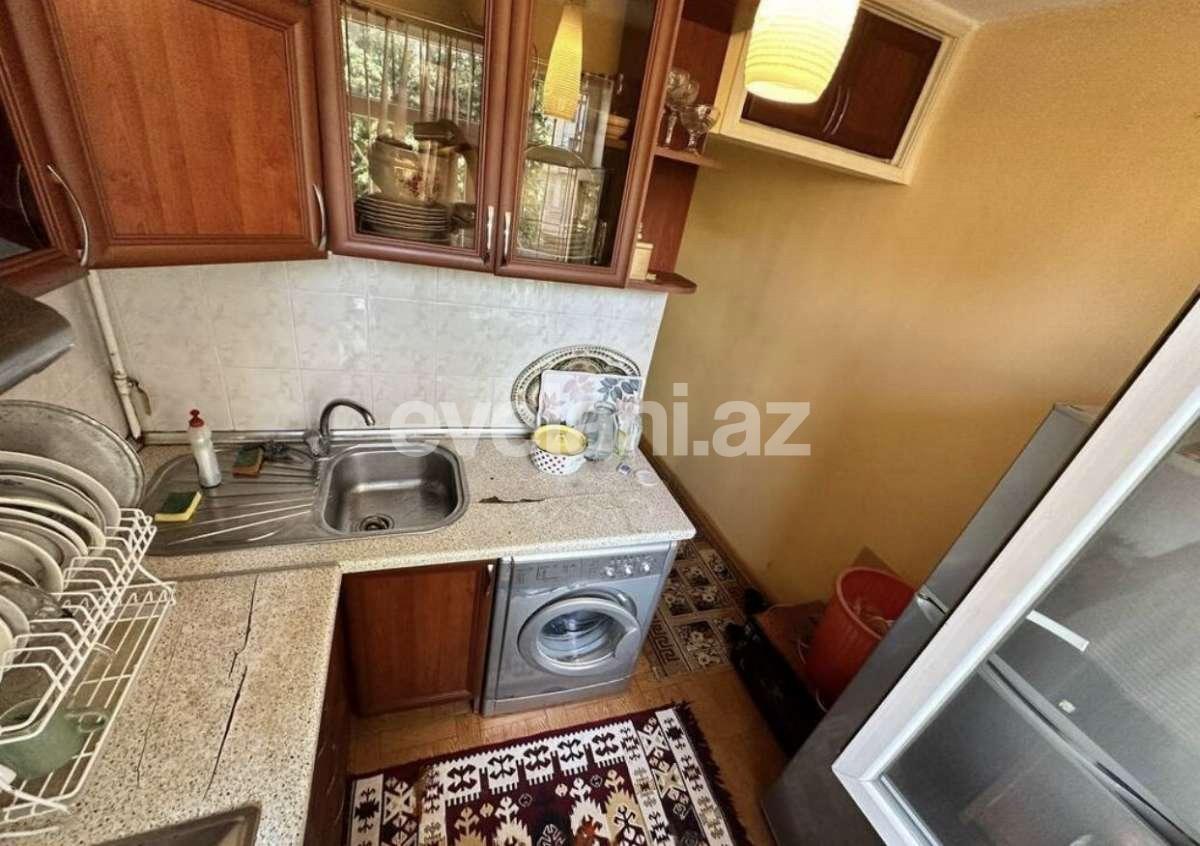 Satılır, köhnə tikili, 2 otaqlı, 50 m², Bakı, Yasamal r, İçəri Şəhər m.