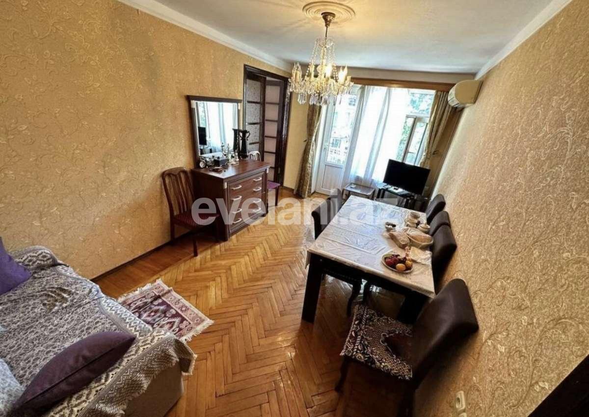 Satılır, köhnə tikili, 2 otaqlı, 50 m², Bakı, Yasamal r, İçəri Şəhər m.