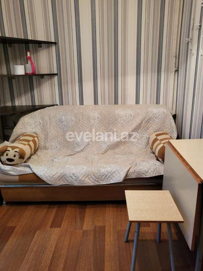 Sale, old building, 3 room, 70 m², Baku, Surakhani r, Gunashli d, Khalglar Doslugu m.