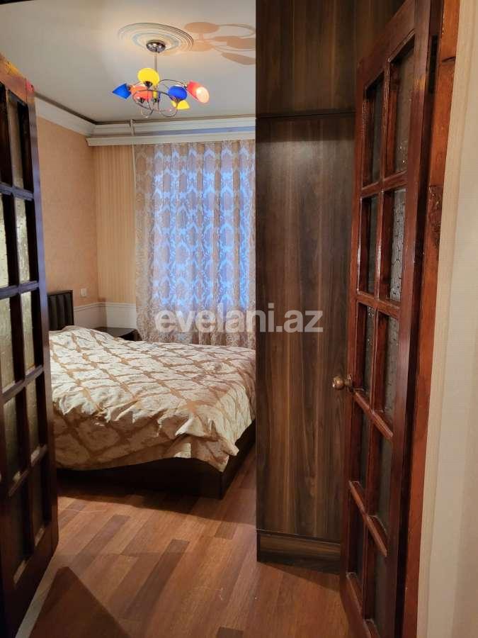 Sale, old building, 3 room, 70 m², Baku, Surakhani r, Gunashli d, Khalglar Doslugu m.