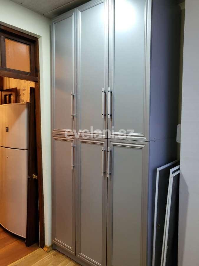 Sale, old building, 3 room, 70 m², Baku, Surakhani r, Gunashli d, Khalglar Doslugu m.