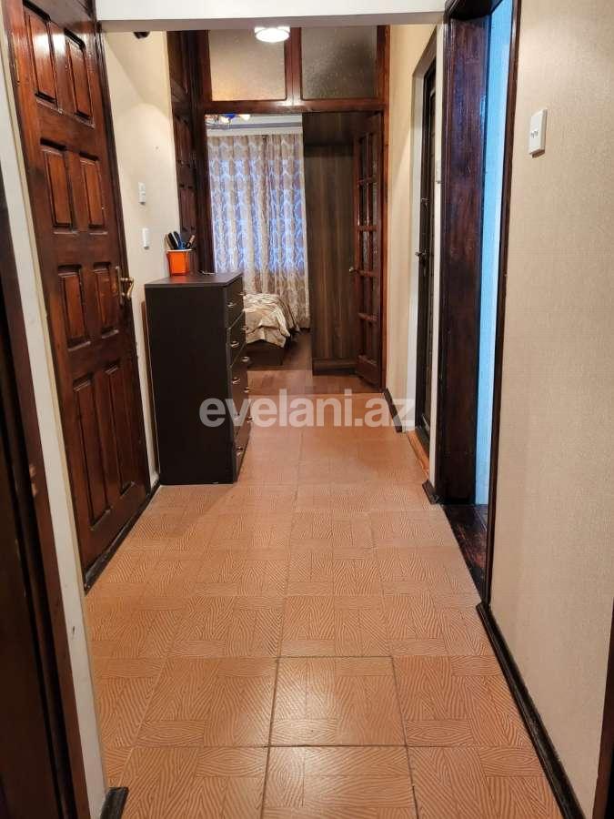 Sale, old building, 3 room, 70 m², Baku, Surakhani r, Gunashli d, Khalglar Doslugu m.