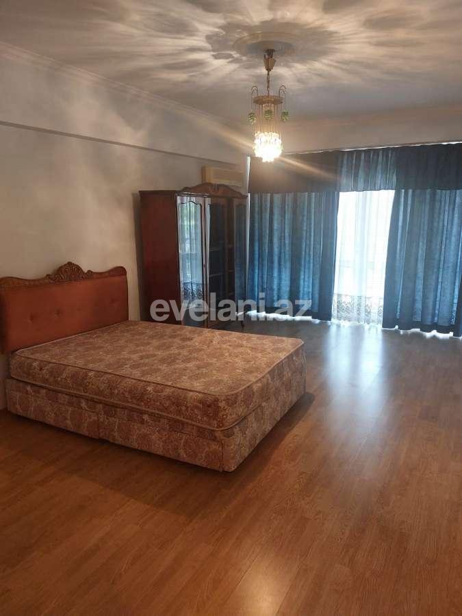 Сдаётся, вторичка, 3-комнаты, 100 m², Баку, Сабаильский r, 28 мая m.