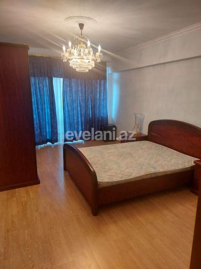 Сдаётся, вторичка, 3-комнаты, 100 m², Баку, Сабаильский r, 28 мая m.