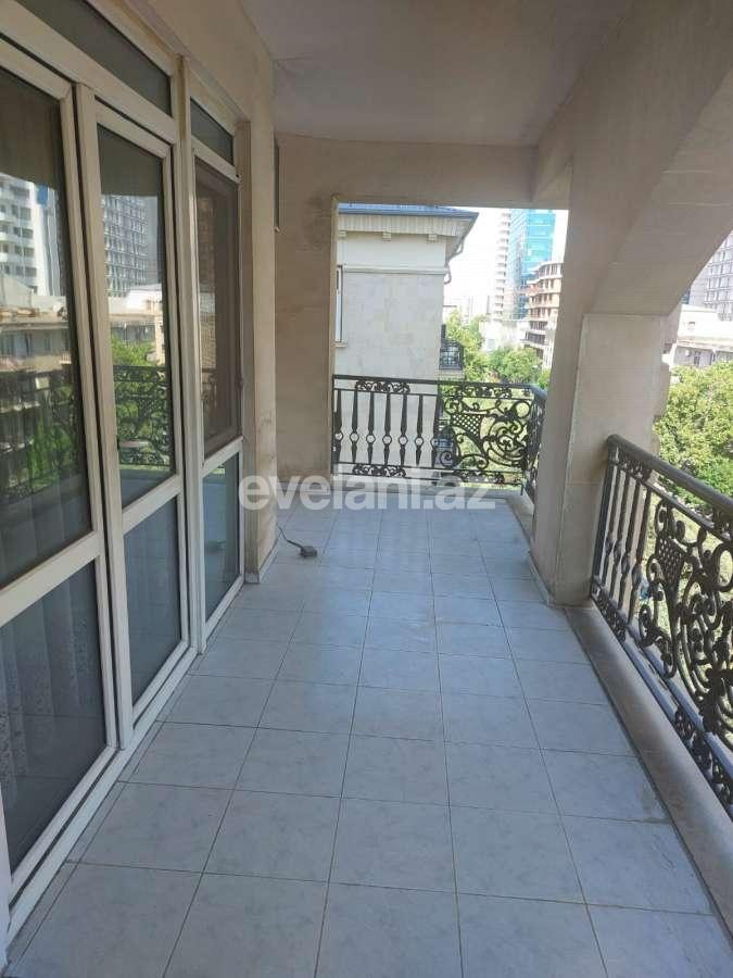 Сдаётся, вторичка, 3-комнаты, 100 m², Баку, Сабаильский r, 28 мая m.