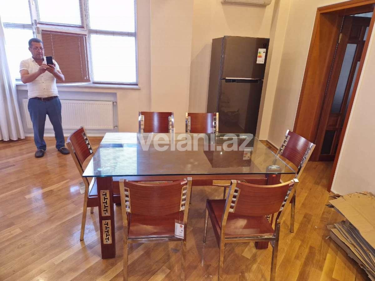 Kirayə verilir, yeni tikili, 4 otaqlı, 250 m², Bakı, Nəsimi r, 28 may m.