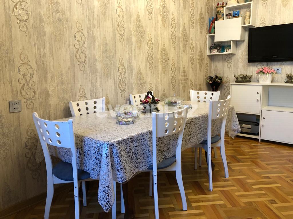 Satılır, köhnə tikili, 3 otaqlı, 152 m², Bakı, Xətai r, Həzi Aslanov q, Həzi Aslanov m.