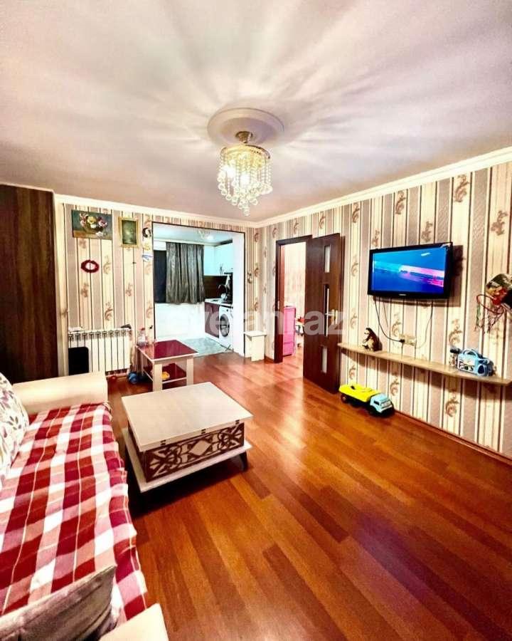 Satılır, köhnə tikili, 2 otaqlı, 36 m², Bakı, Nizami r, Qara Qarayev m.