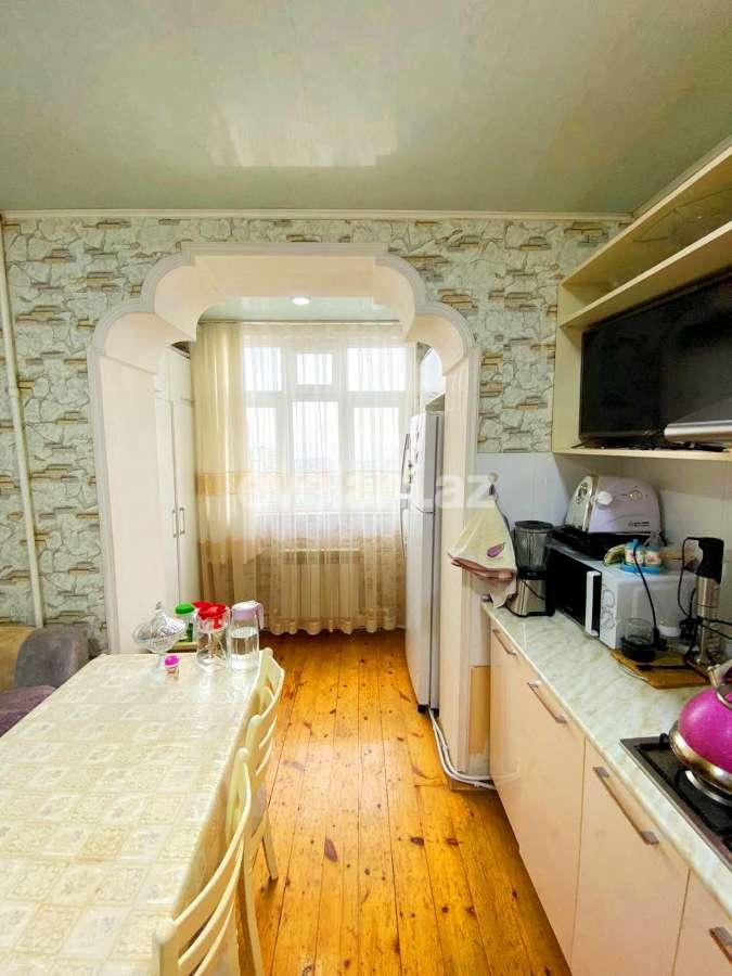 Satılır, köhnə tikili, 3 otaqlı, 80 m², Bakı, Xətai r, Həzi Aslanov m.