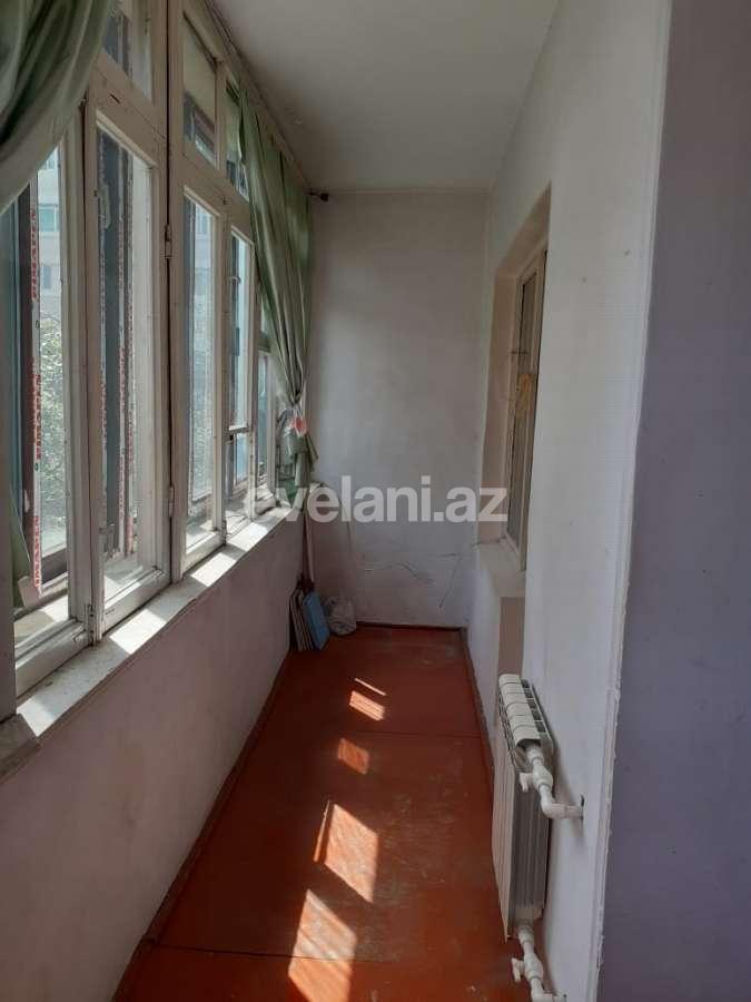 Satılır, köhnə tikili, 1 otaqlı, 45 m², Bakı, Binəqədi r, 8-ci mikrorayon q, Azadlıq prospekti m.