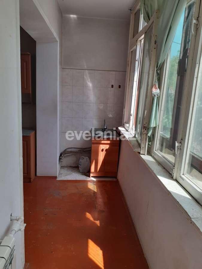 Satılır, köhnə tikili, 1 otaqlı, 45 m², Bakı, Binəqədi r, 8-ci mikrorayon q, Azadlıq prospekti m.