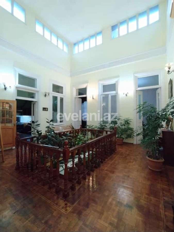 Sale, old building, 4 room, 219.99 m², Baku, Sabail r, Sahil m.