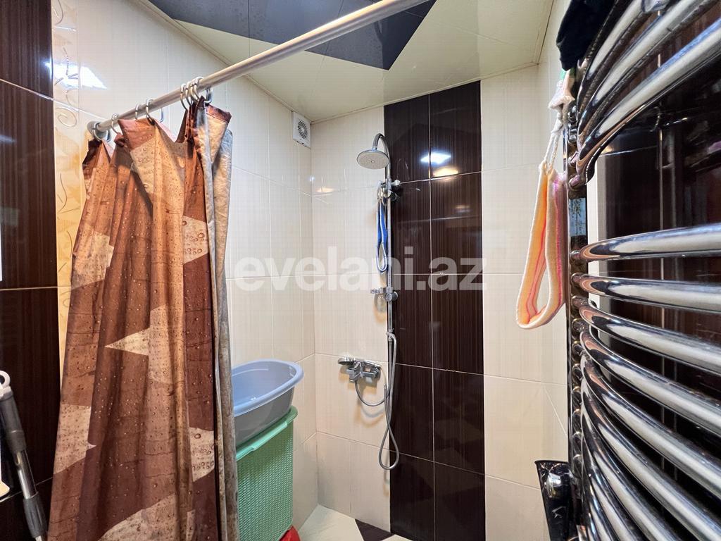 Sale, old building, 3 room, 75 m², Baku, Surakhani r, Yeni Guneshli d, Khalglar Doslugu m.