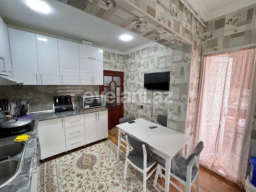 Sale, old building, 3 room, 75 m², Baku, Surakhani r, Yeni Guneshli d, Khalglar Doslugu m.
