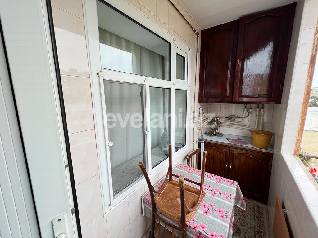 Sale, old building, 3 room, 75 m², Baku, Surakhani r, Yeni Guneshli d, Khalglar Doslugu m.