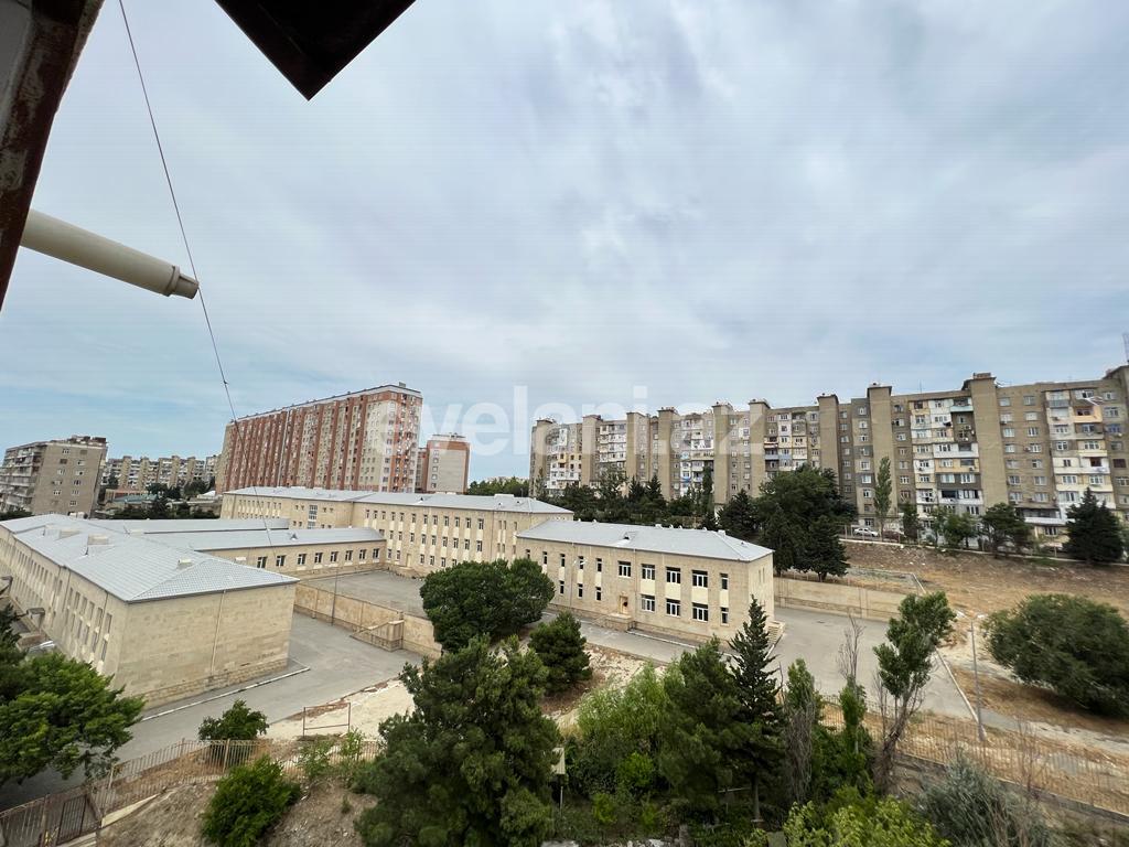 Sale, old building, 3 room, 75 m², Baku, Surakhani r, Yeni Guneshli d, Khalglar Doslugu m.