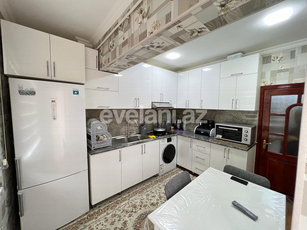 Sale, old building, 3 room, 75 m², Baku, Surakhani r, Yeni Guneshli d, Khalglar Doslugu m.