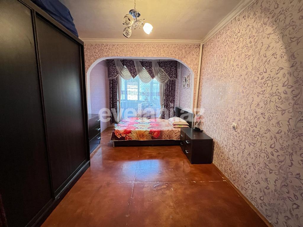 Satılır, köhnə tikili, 5 otaqlı, 90 m², Bakı, Suraxanı r, Yeni Günəşli q, Xalqlar Dostluğu m.