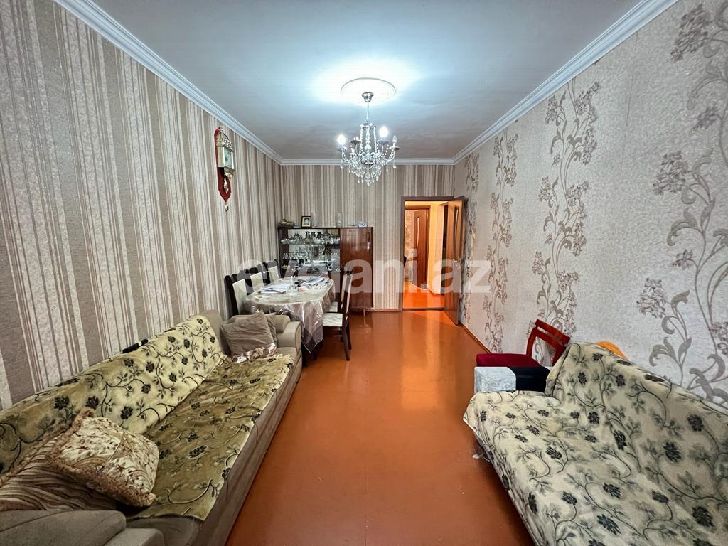 Satılır, köhnə tikili, 5 otaqlı, 90 m², Bakı, Suraxanı r, Yeni Günəşli q, Xalqlar Dostluğu m.