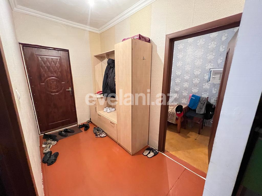 Satılır, köhnə tikili, 5 otaqlı, 90 m², Bakı, Suraxanı r, Yeni Günəşli q, Xalqlar Dostluğu m.