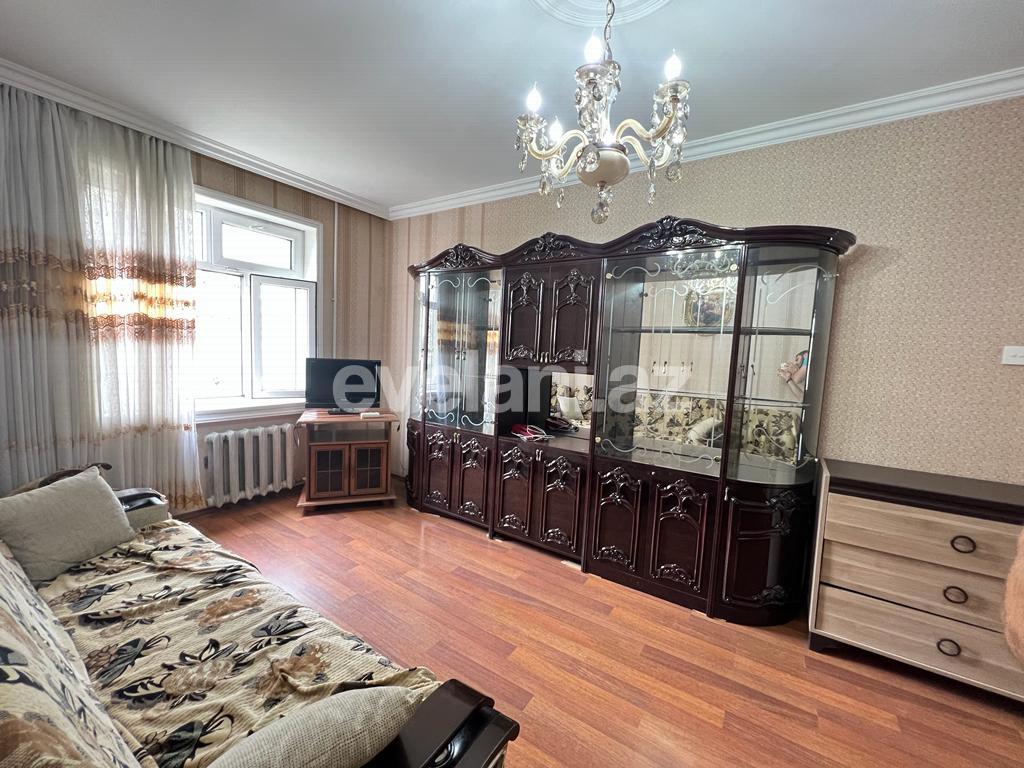 Satılır, köhnə tikili, 3 otaqlı, 65 m², Bakı, Suraxanı r, Yeni Günəşli q.