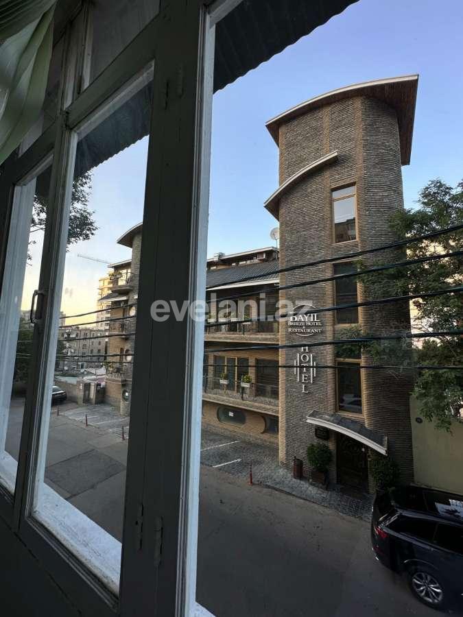 Сдаётся, вторичка, 4-комнаты, 81 m², Баку, Сабаильский r, Баилова p, Ичери Шехер m.