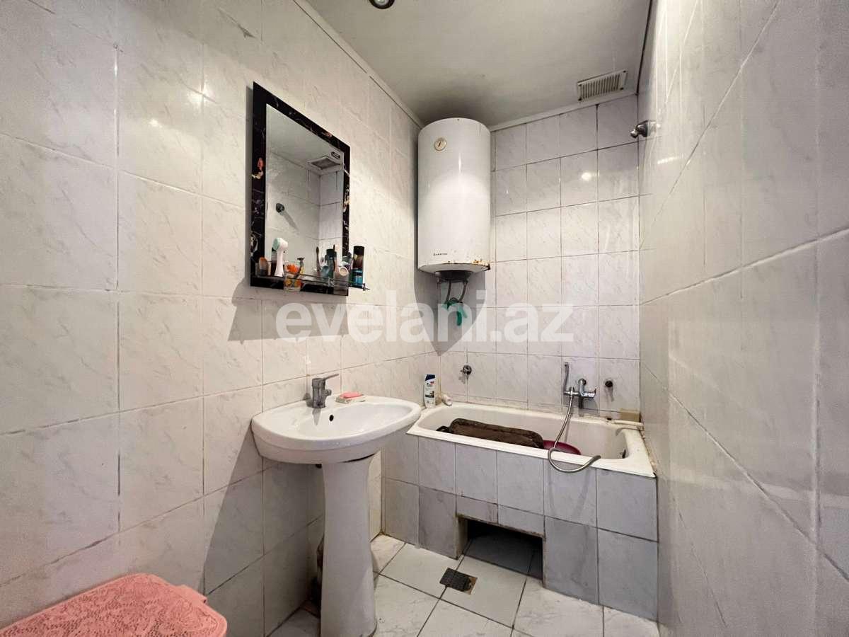 Satılır, köhnə tikili, 4 otaqlı, 100 m², Bakı, Suraxanı r, Yeni Günəşli q, Xalqlar Dostluğu m.