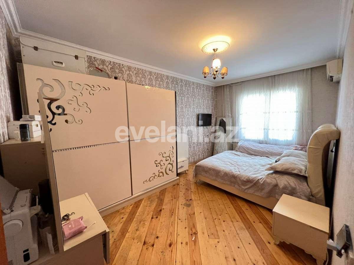 Satılır, köhnə tikili, 4 otaqlı, 100 m², Bakı, Suraxanı r, Yeni Günəşli q, Xalqlar Dostluğu m.
