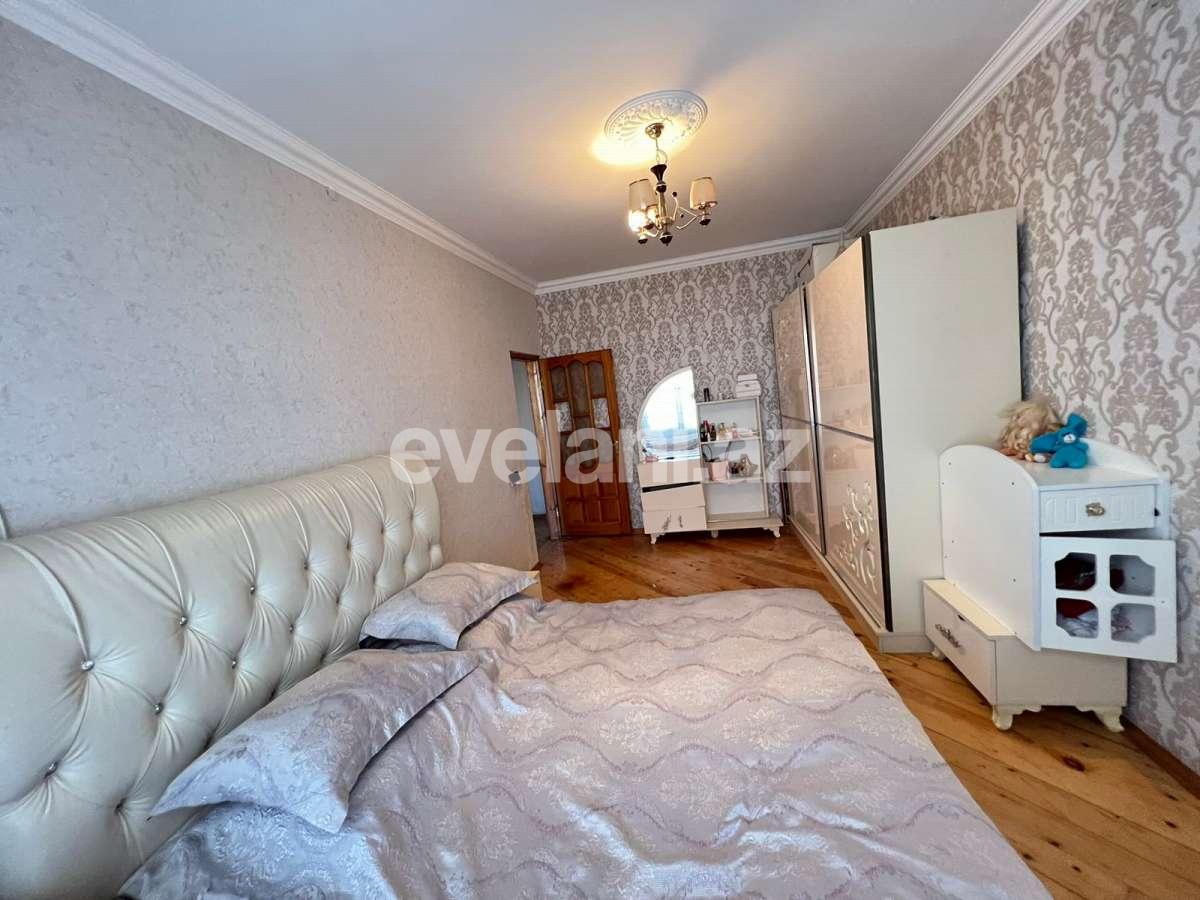 Satılır, köhnə tikili, 4 otaqlı, 100 m², Bakı, Suraxanı r, Yeni Günəşli q, Xalqlar Dostluğu m.