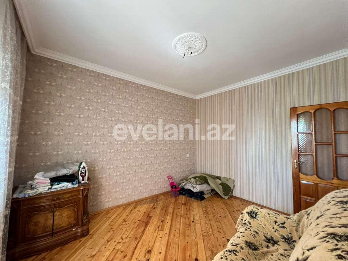 Satılır, köhnə tikili, 4 otaqlı, 100 m², Bakı, Suraxanı r, Yeni Günəşli q, Xalqlar Dostluğu m.