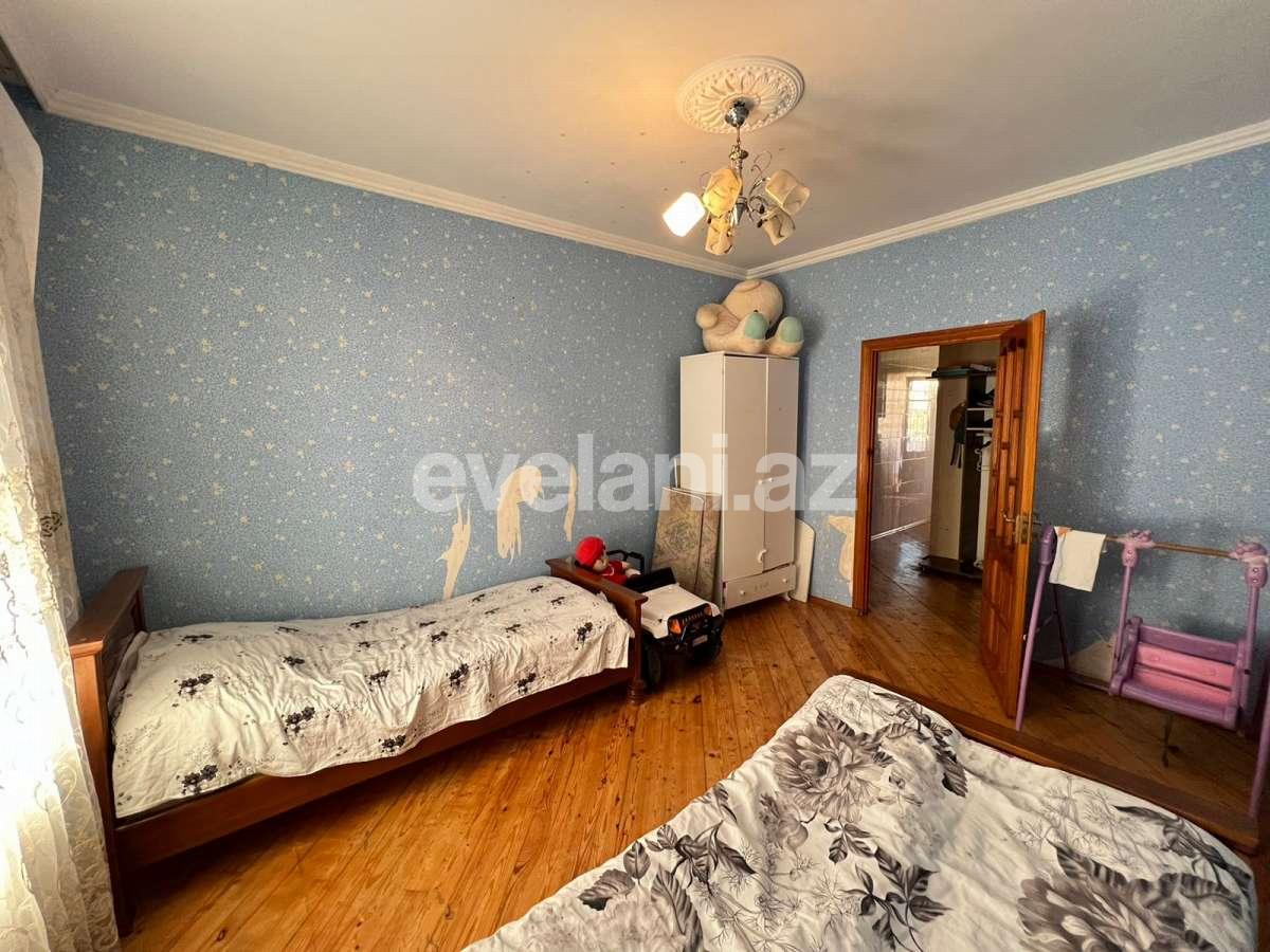 Satılır, köhnə tikili, 4 otaqlı, 100 m², Bakı, Suraxanı r, Yeni Günəşli q, Xalqlar Dostluğu m.