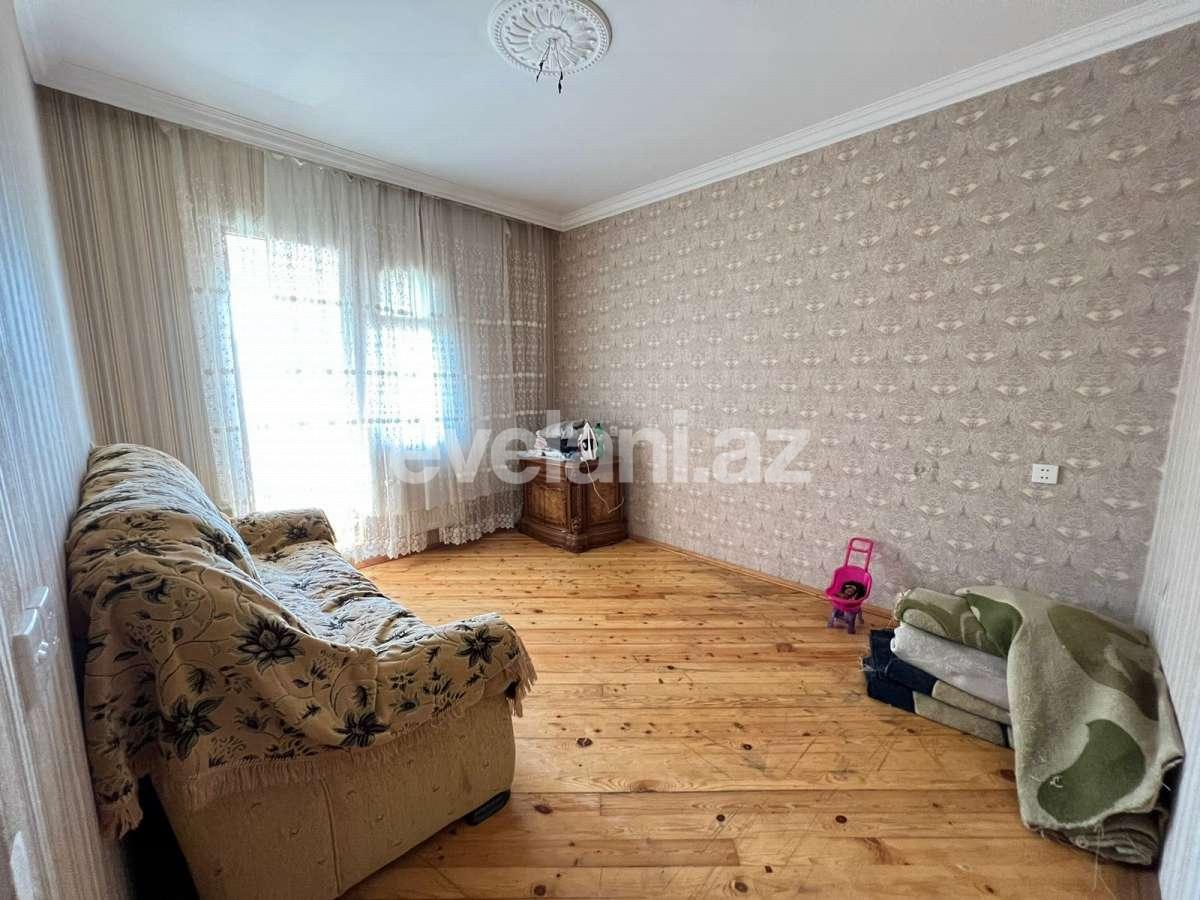 Satılır, köhnə tikili, 4 otaqlı, 100 m², Bakı, Suraxanı r, Yeni Günəşli q, Xalqlar Dostluğu m.