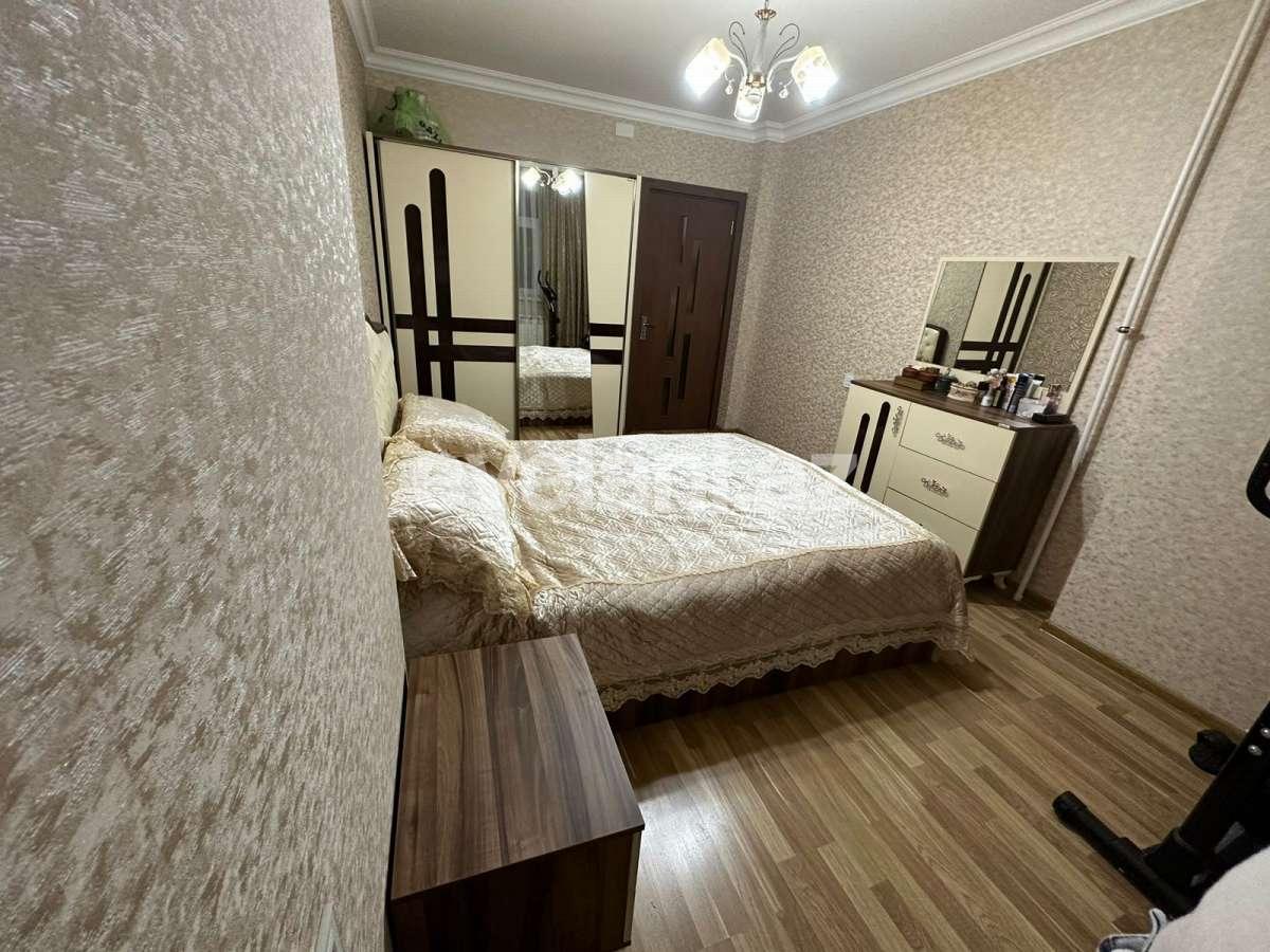 Sale, old building, 3 room, 69.99 m², Baku, Khatai r.