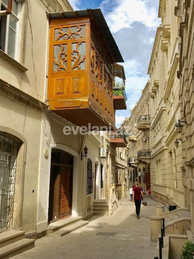 Kirayə verilir, həyət evi / bağ, 3 otaqlı, 40 m², Bakı, Səbail r, İçəri Şəhər m.