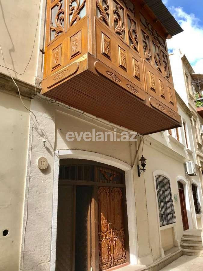 Kirayə verilir, həyət evi / bağ, 3 otaqlı, 40 m², Bakı, Səbail r, İçəri Şəhər m.