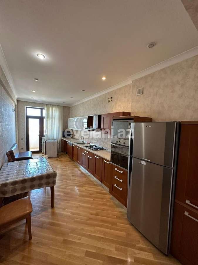 Kirayə verilir, yeni tikili, 5 otaqlı, 200 m², Bakı, Yasamal r, Elmlər Akademiyası m.