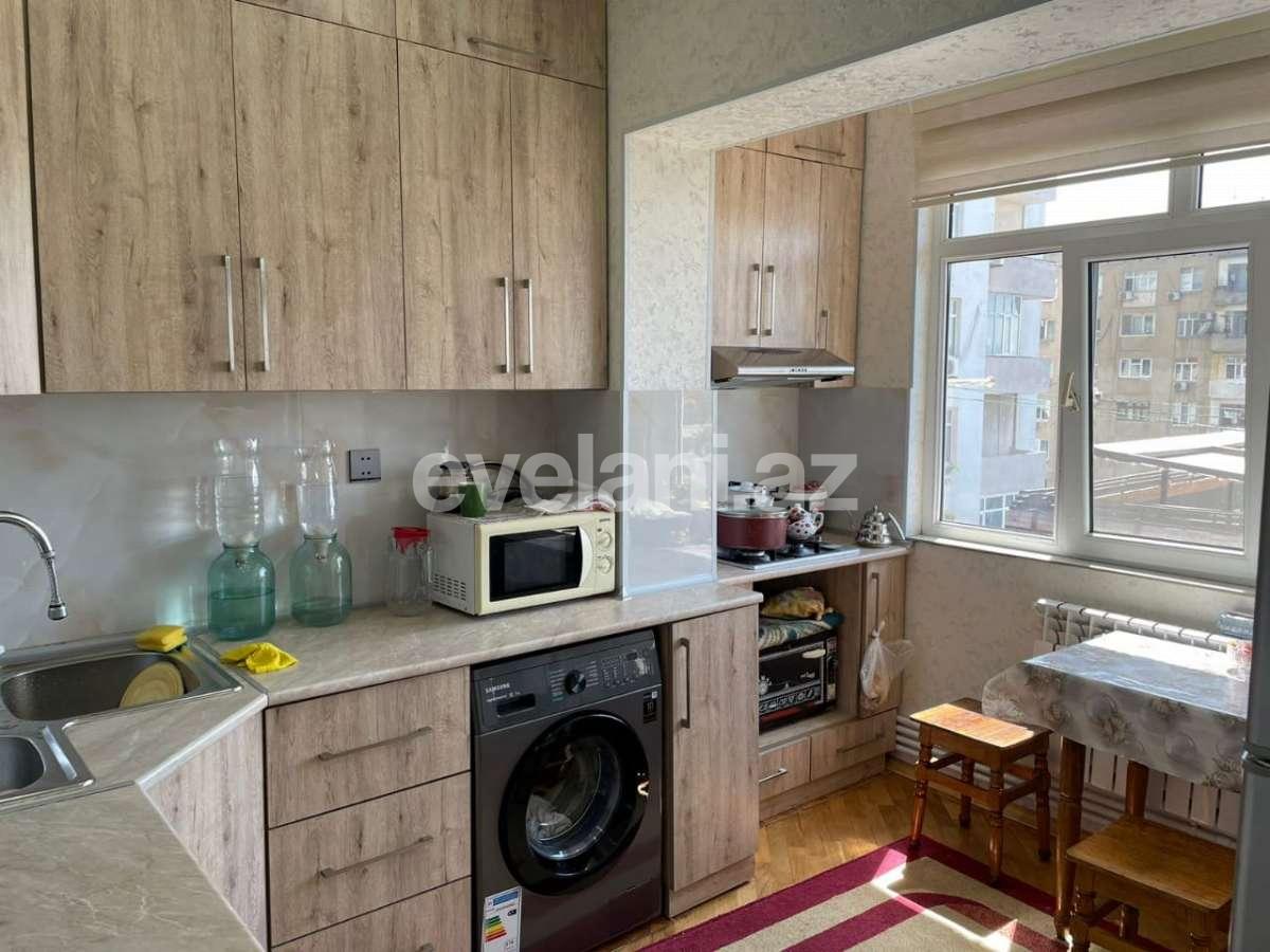 Satılır, köhnə tikili, 3 otaqlı, 82.5 m², Bakı, Xətai r, Əhmədli q, Əhmədli m.