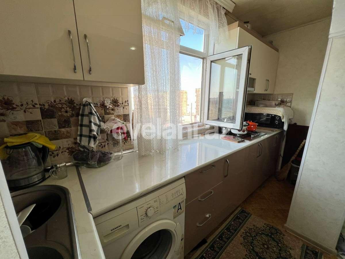 Sale, old building, 2 room, 65 m², Baku, Surakhani r, Yeni Guneshli d, Khalglar Doslugu m.