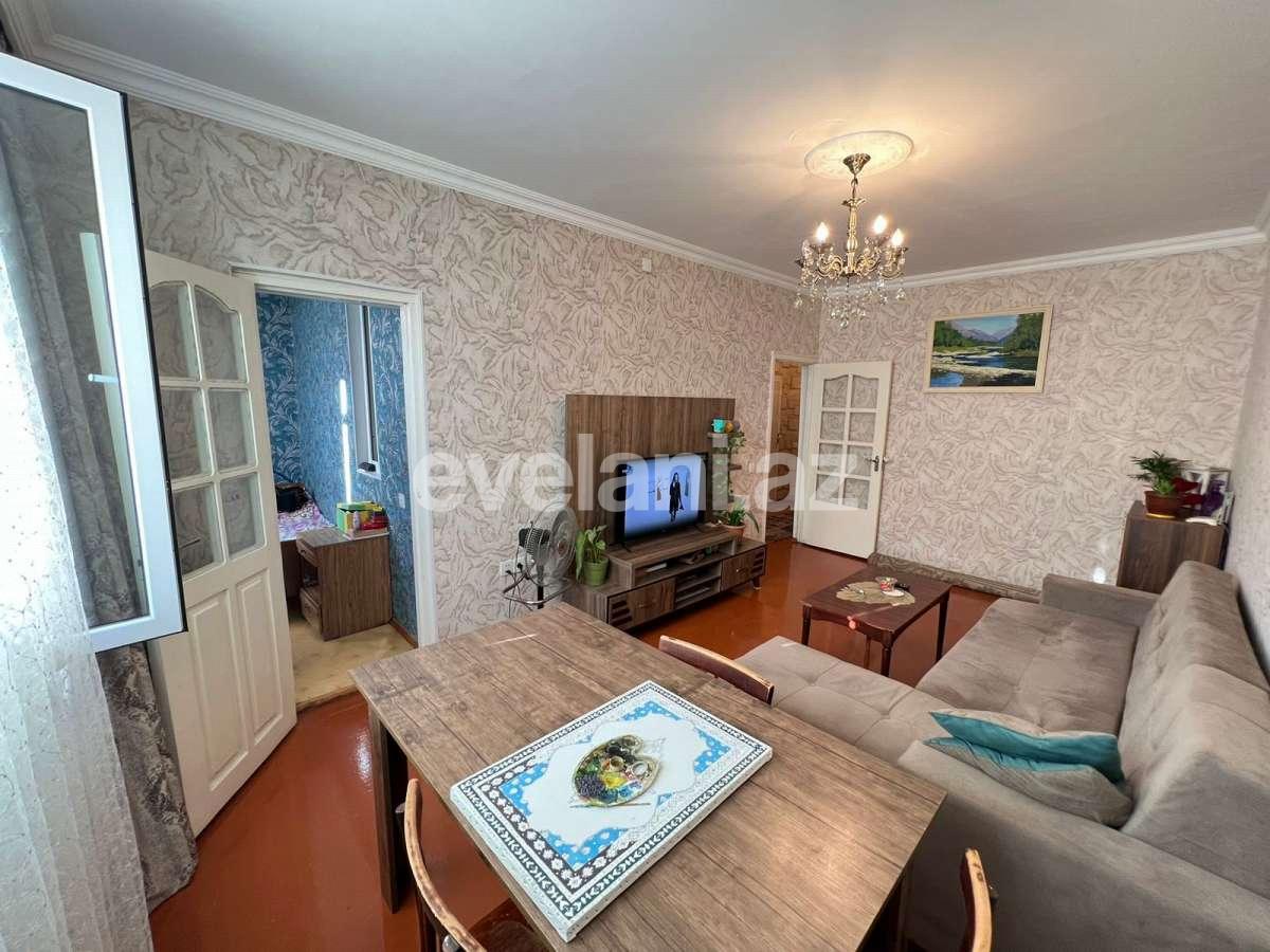 Sale, old building, 3 room, 65 m², Baku, Surakhani r, Yeni Guneshli d, Khalglar Doslugu m.