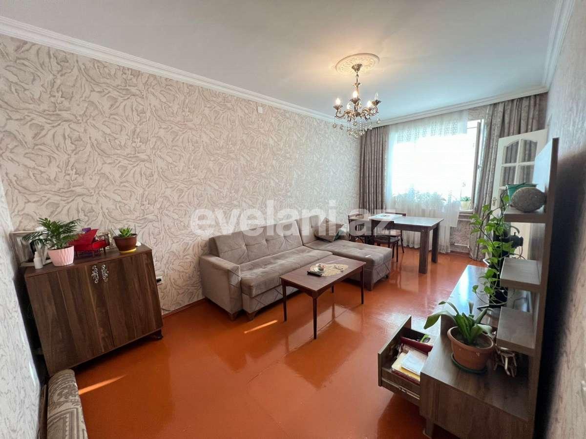 Sale, old building, 3 room, 65 m², Baku, Surakhani r, Yeni Guneshli d, Khalglar Doslugu m.